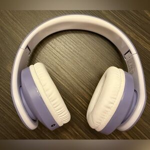 Zihnio Headphones Purple with case and charger
